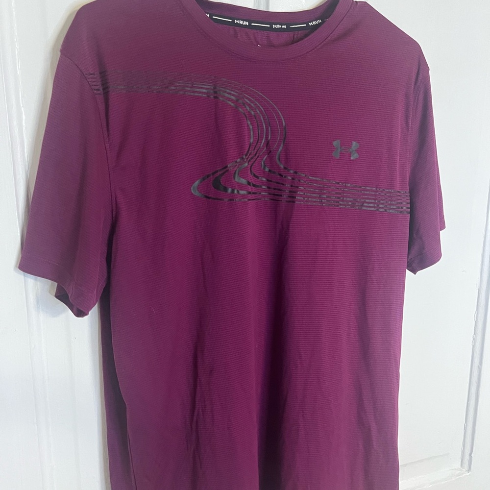 Under Armour Men's Maroon Short Sleeve Tee